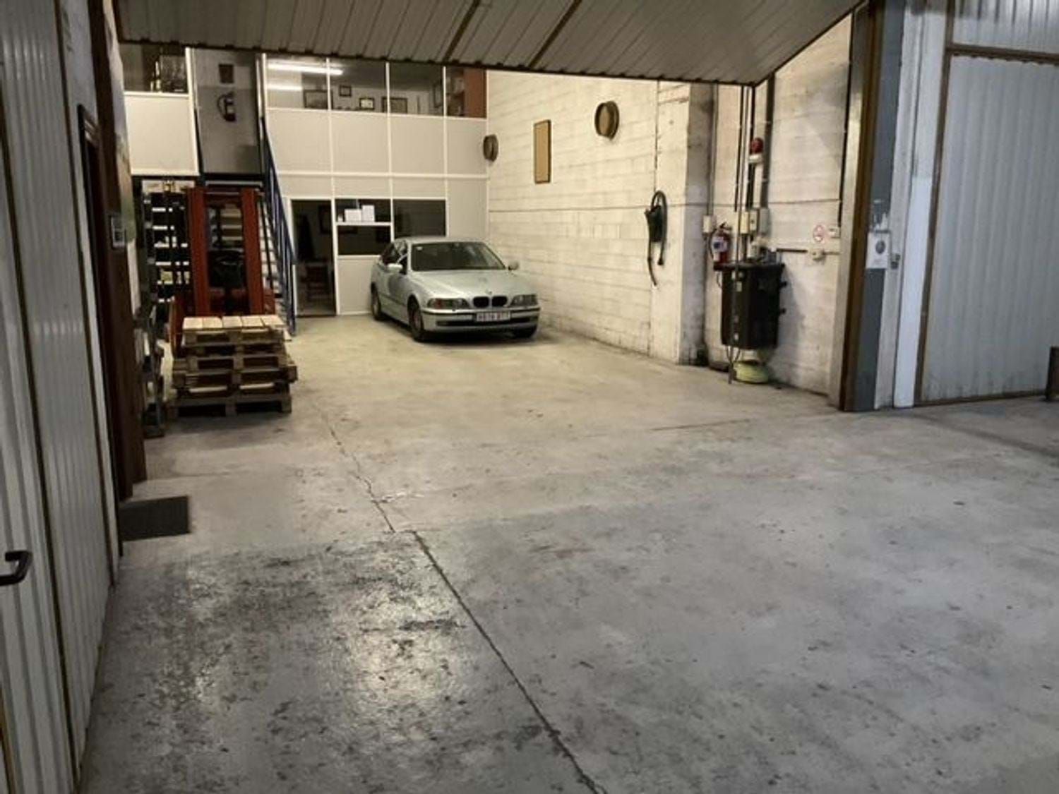 Aparcament de Nau industrial en venda en Etxebarri