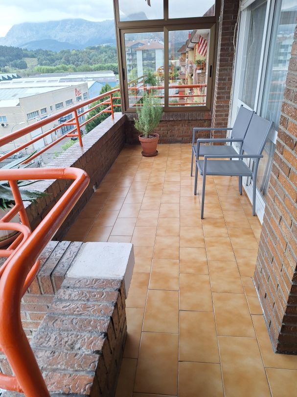 Terraza de Piso en venta en Abadiño  con Calefacción, Trastero y Balcón