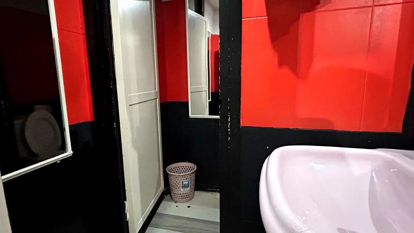Local comercial en venta en De Cervantes, imagen 12