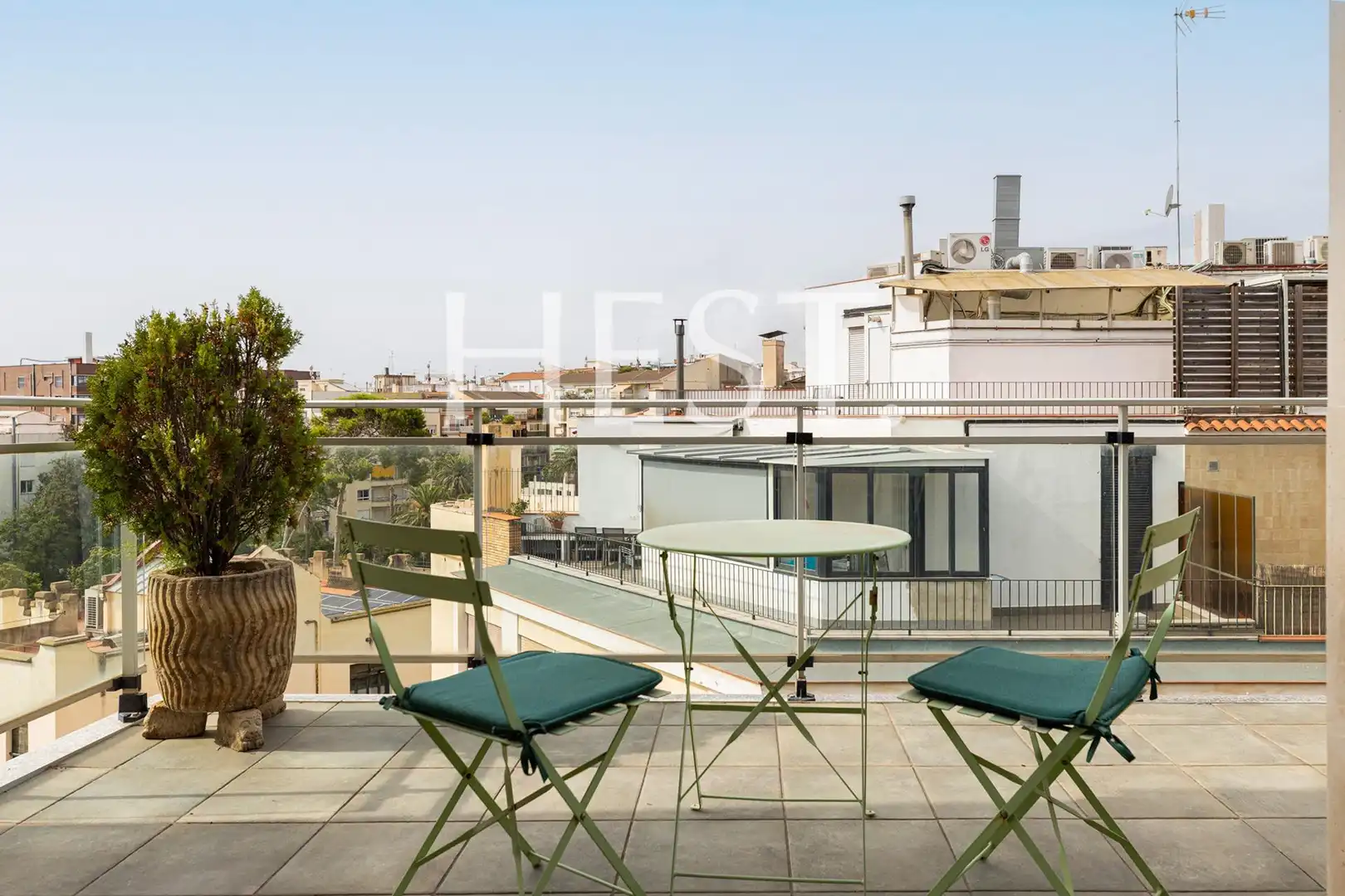 Ático con ascensor en venta en Carrer d'Atenes
