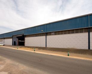 Vista exterior de Nau industrial en venda en Dos Hermanas