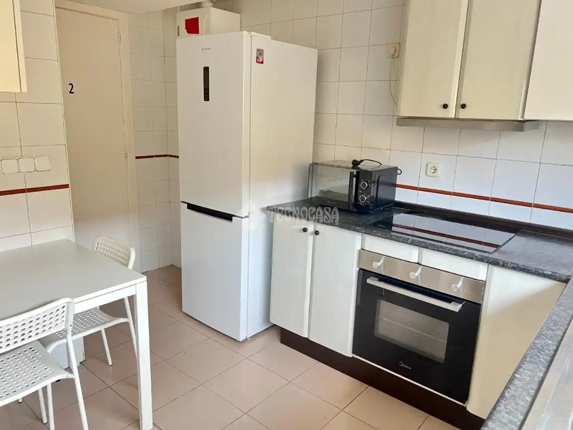 Cuina de Casa adosada en venda en Alcalá de Henares amb Terrassa