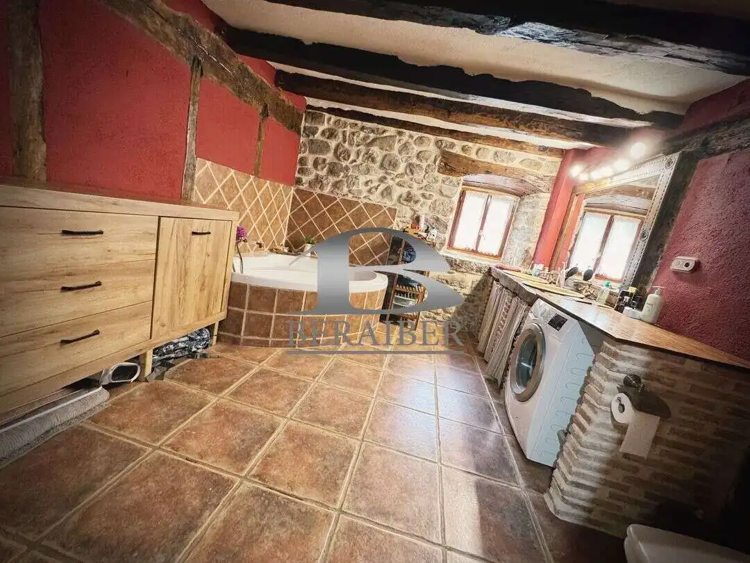 Cuina de Finca rústica en venda en Orozko amb Calefacció i Jardí privat