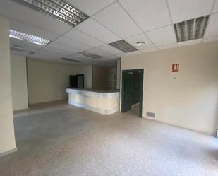 Premises to rent in Calamonte  with Air Conditioner