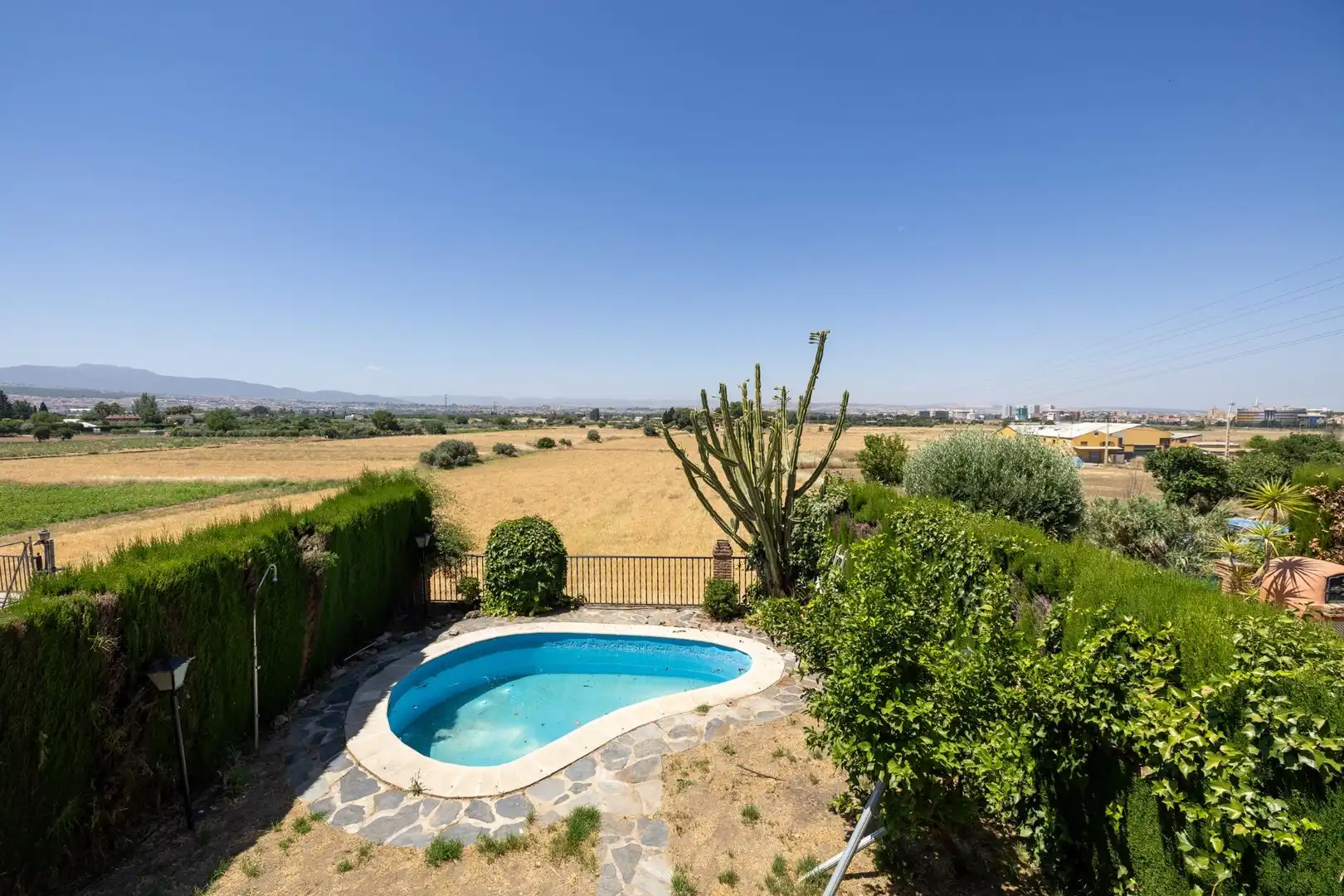 Piscina de Casa adosada en venta en Granada con Calefacción, Jardín privado y Terraza