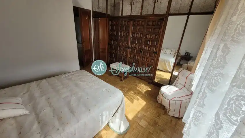 Bedroom of Flat for sale in Segovia  with Heating, Parquet flooring and Terrace