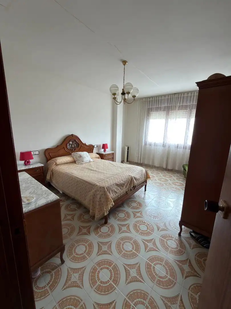 Bedroom of Flat for sale in Deltebre