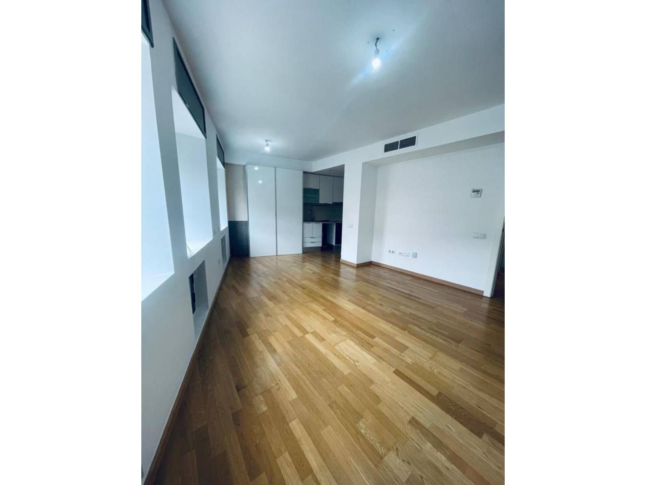 Exterior view of Flat to rent in Terrassa  with Air Conditioner, Heating and Parquet flooring