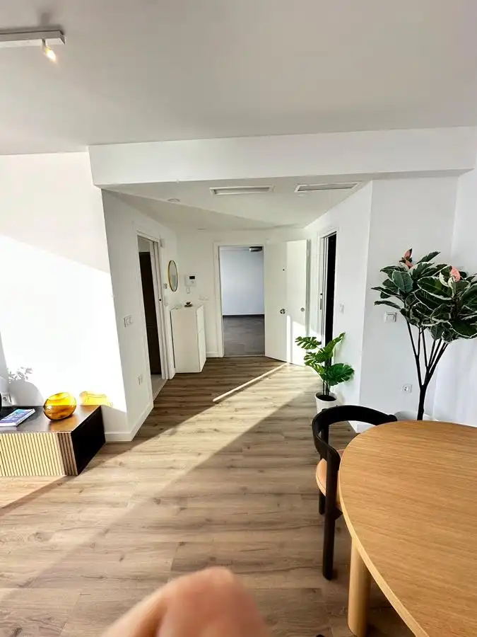 Einfamilien-Reihenhaus zum Verkauf in Almuñécar mit Klimaanlage, Heizung und Parkett