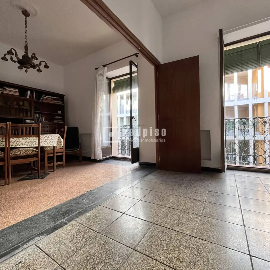 Flat for sale in Madrid  with Heating, Terrace and Furnished