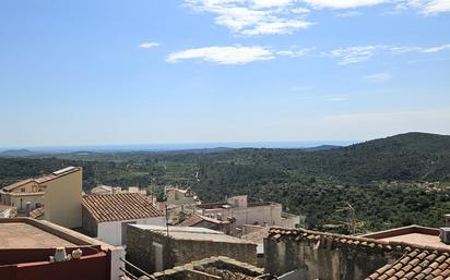 Casa adosada en venda a Cervera del Maestre