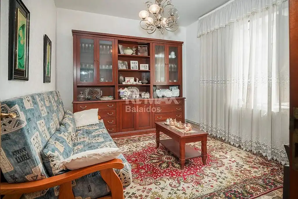 Sala de estar de Casa o chalet en venta en A Pobra do Caramiñal con Calefacción, Jardín privado y Parquet