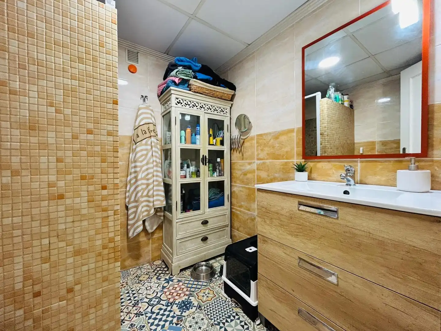 Bathroom of Flat for sale in Benidorm  with Air Conditioner