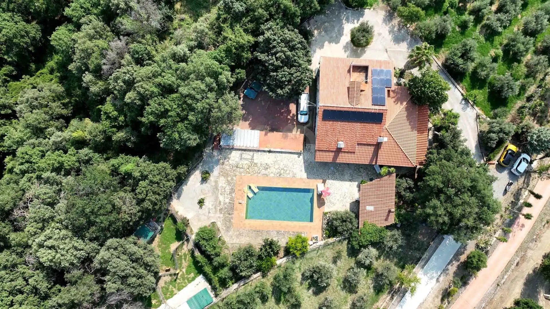 Exterior view of Houses for sale in Terrassa  with Heating, Terrace and Swimming Pool