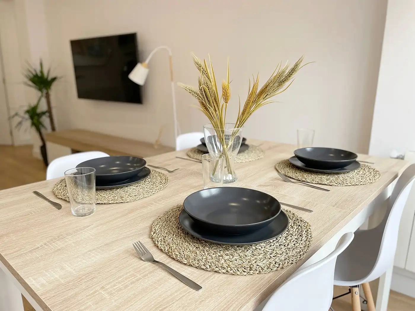 Menjador de Apartament en venda en Santander amb Calefacció, Parquet i Moblat