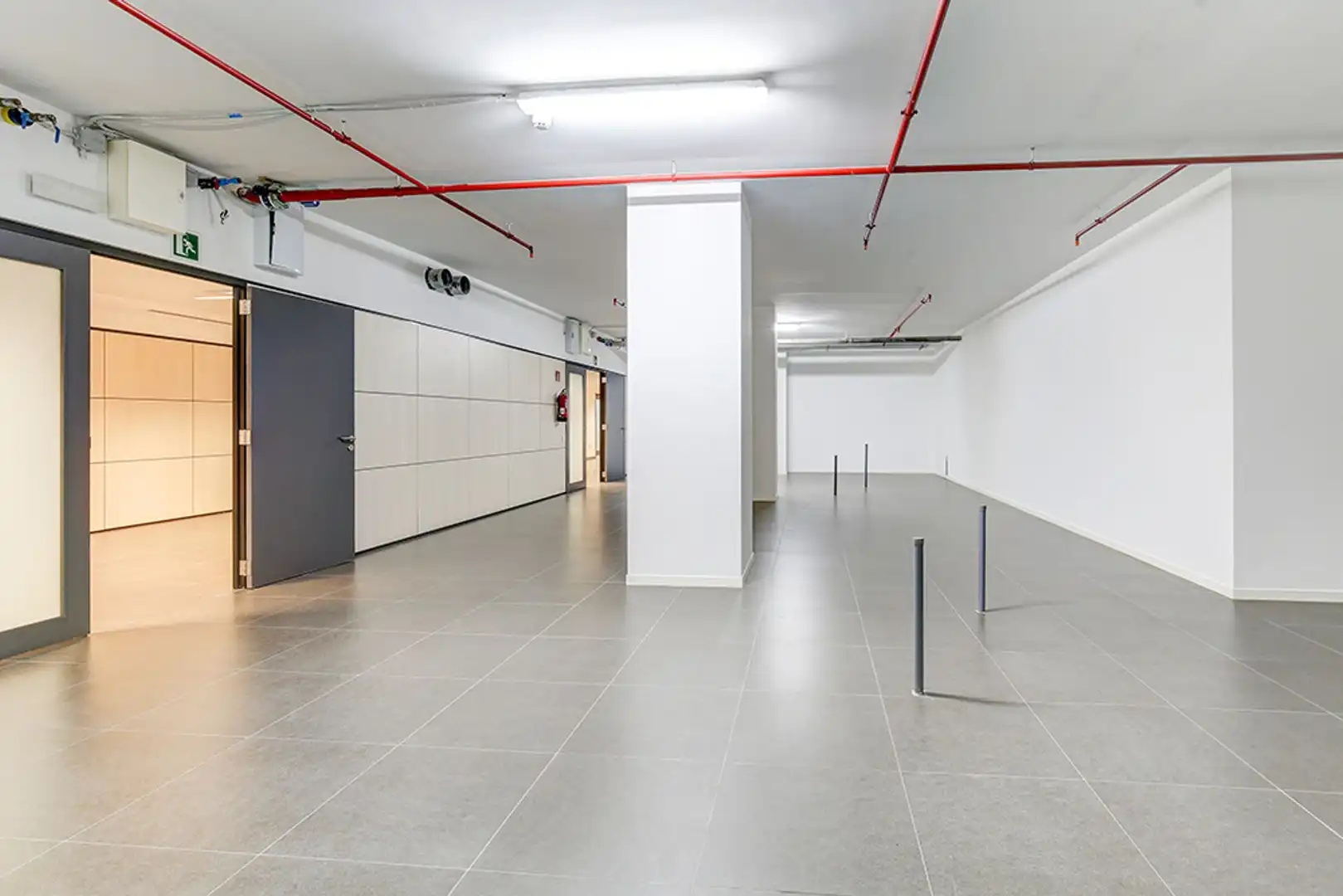 Gebäude zur Miete in Barcelona mit Alarm