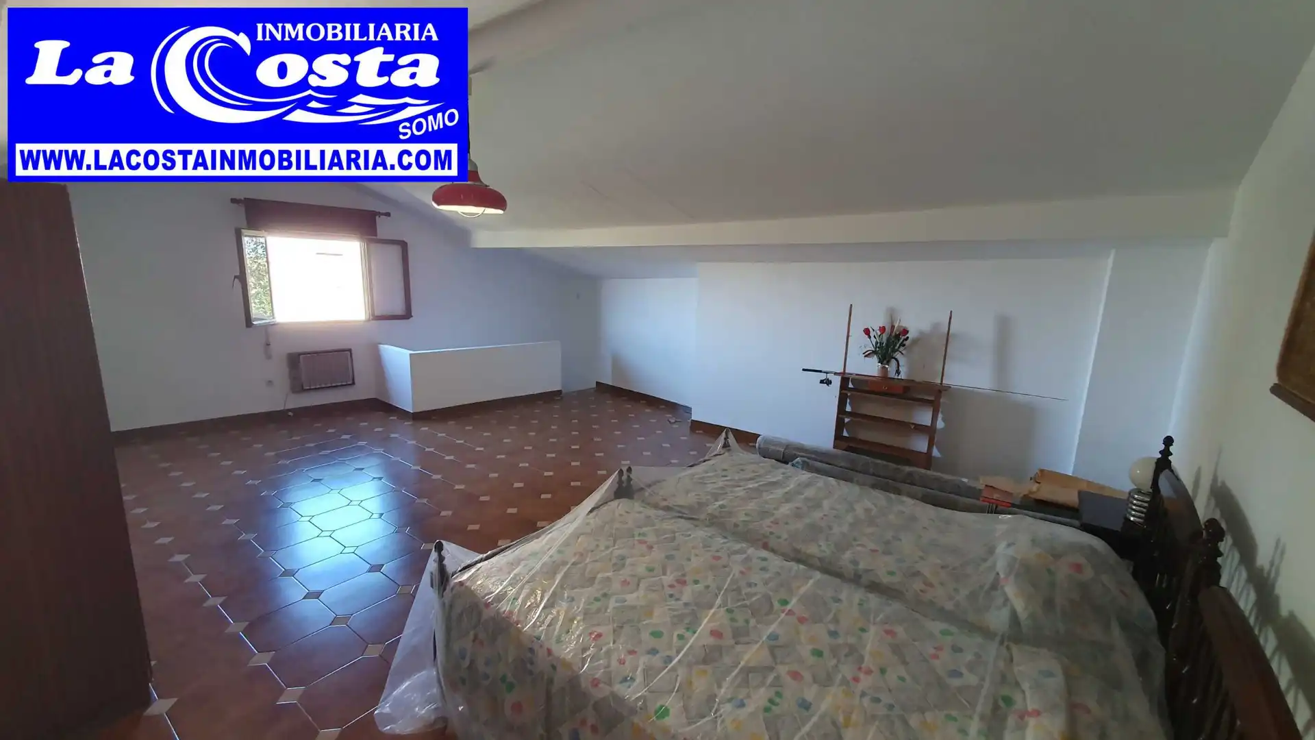 Habitación de Casa adosada en venta en Marina de Cudeyo con Jardín privado y Lavadora