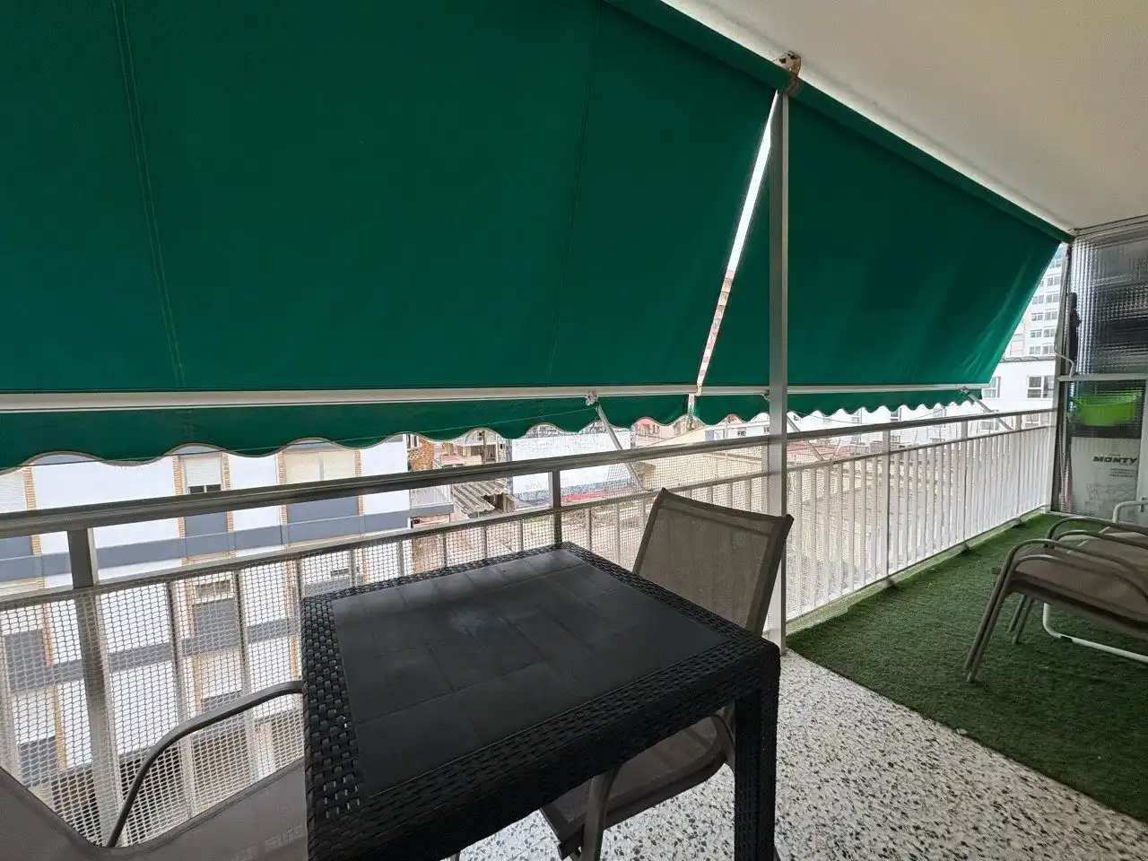 Terrasse von Wohnung zum Verkauf in Cullera mit Klimaanlage, Privatgarten und Terrasse