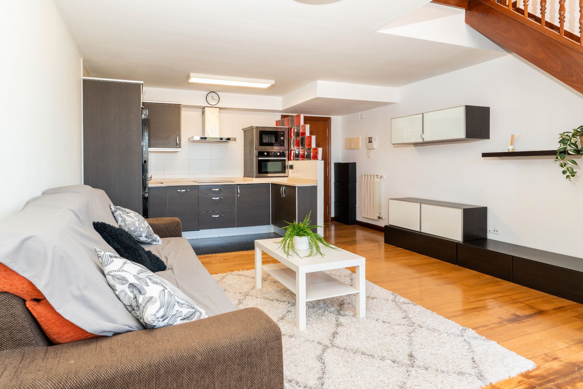 Sala de estar de Dúplex en venta en Alegría-Dulantzi con Calefacción, Trastero y Amueblado