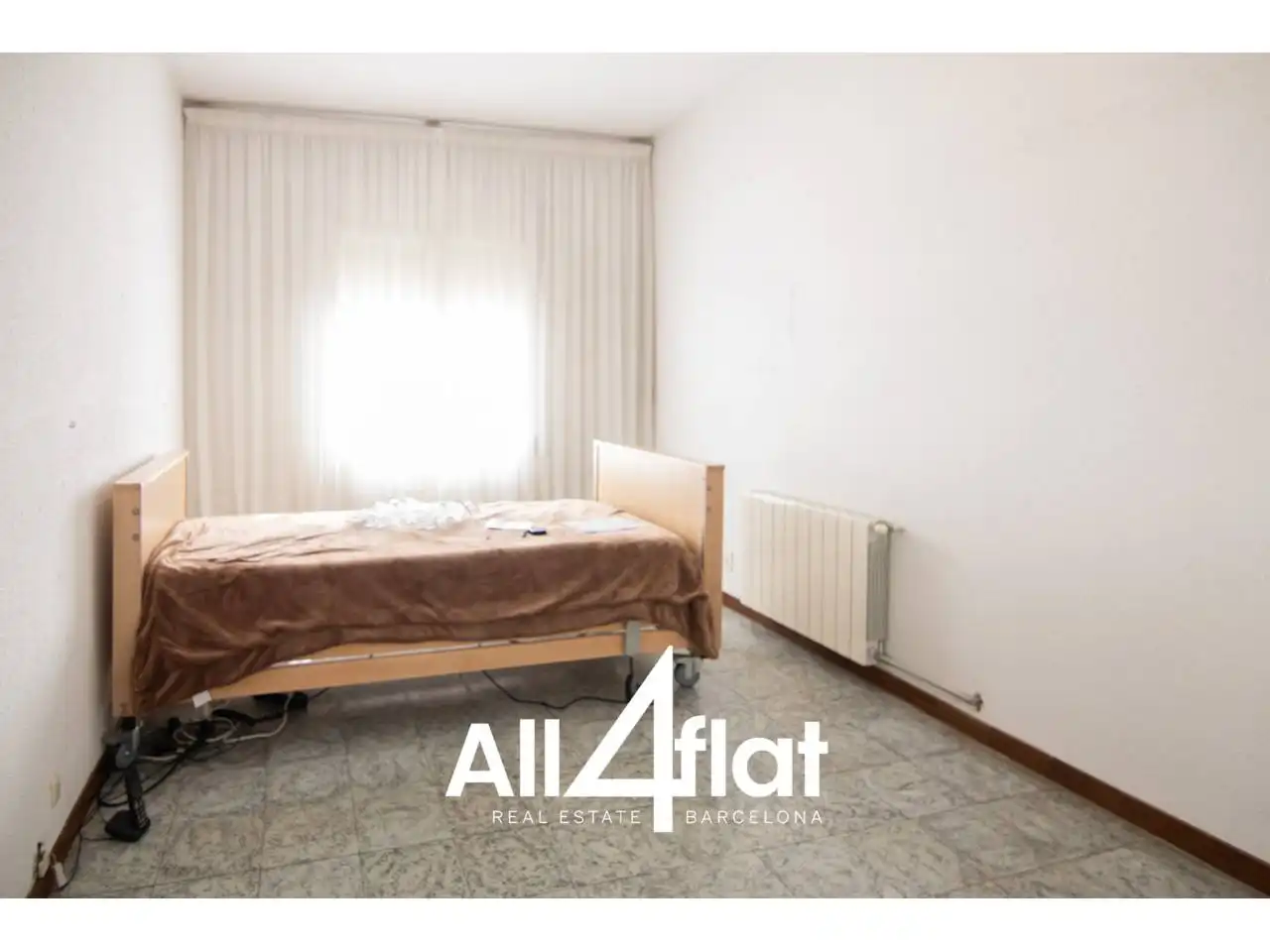 Bedroom of Flat for rent in Barcelona  with Air Conditioner, Parquet flooring and Furnished