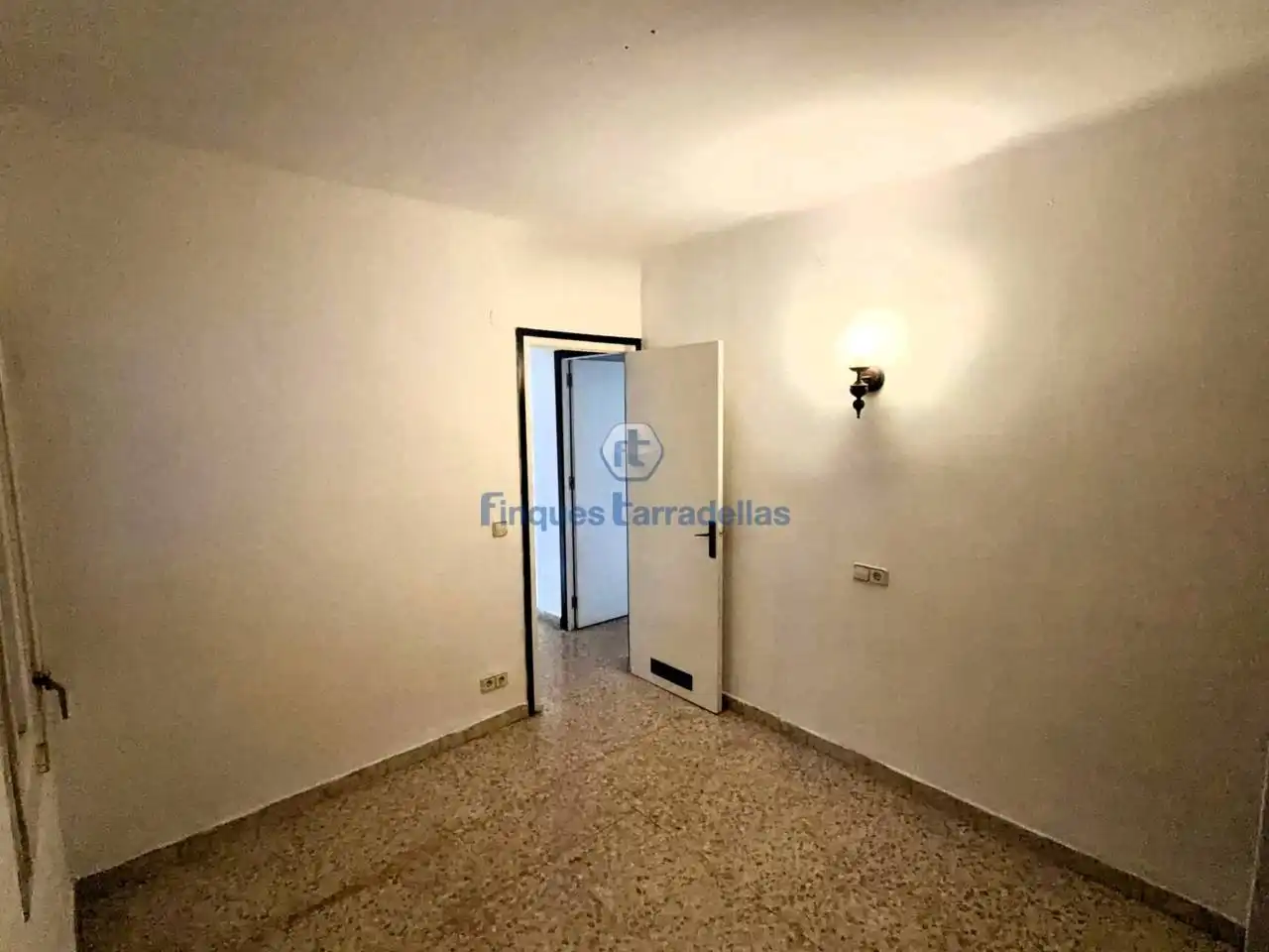 Wohnung zum Verkauf in Pineda de Mar mit Klimaanlage und Balkon