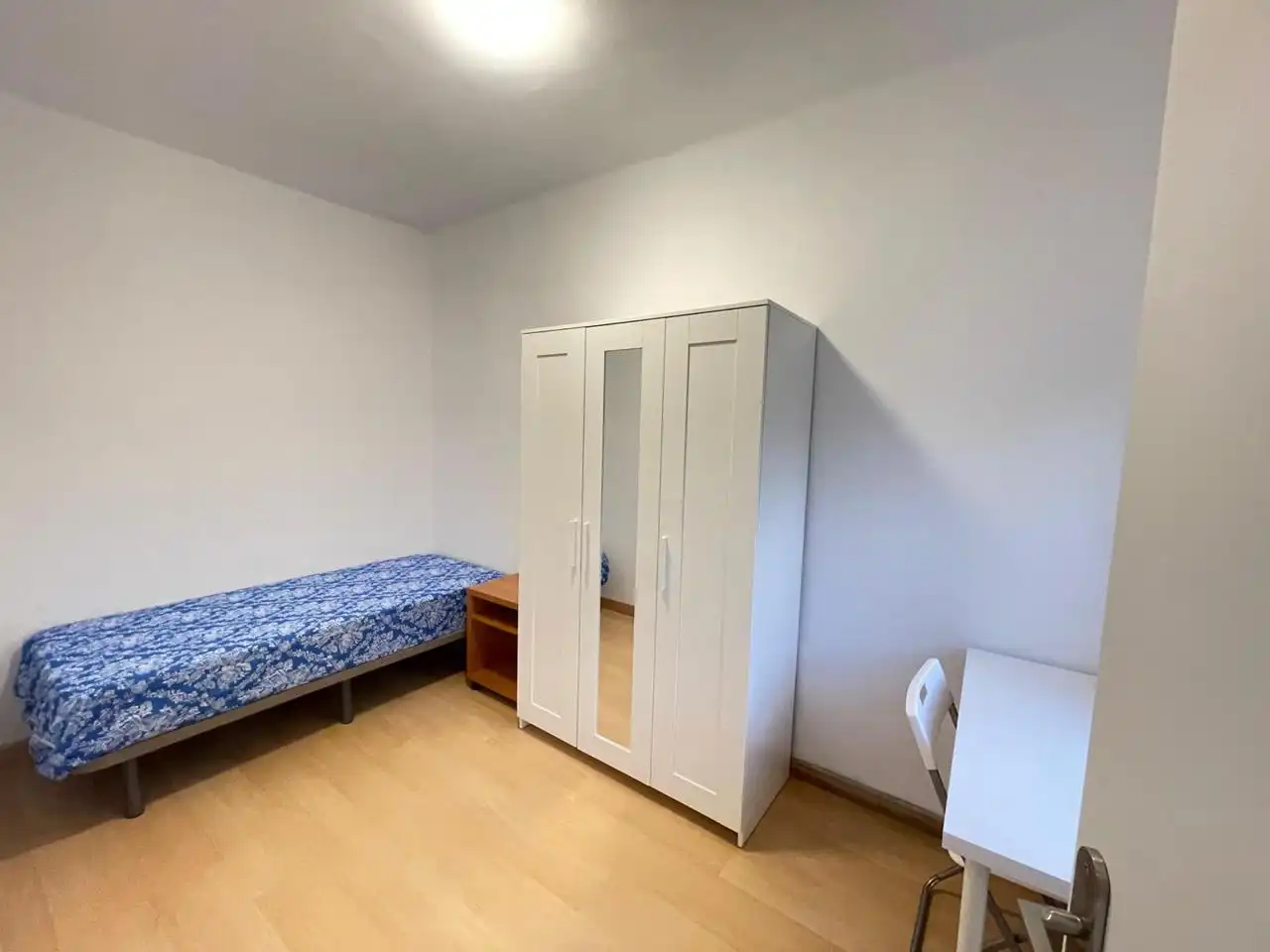 Habitación de Piso de alquiler en Sevilla con Aire acondicionado, Amueblado y Balcón