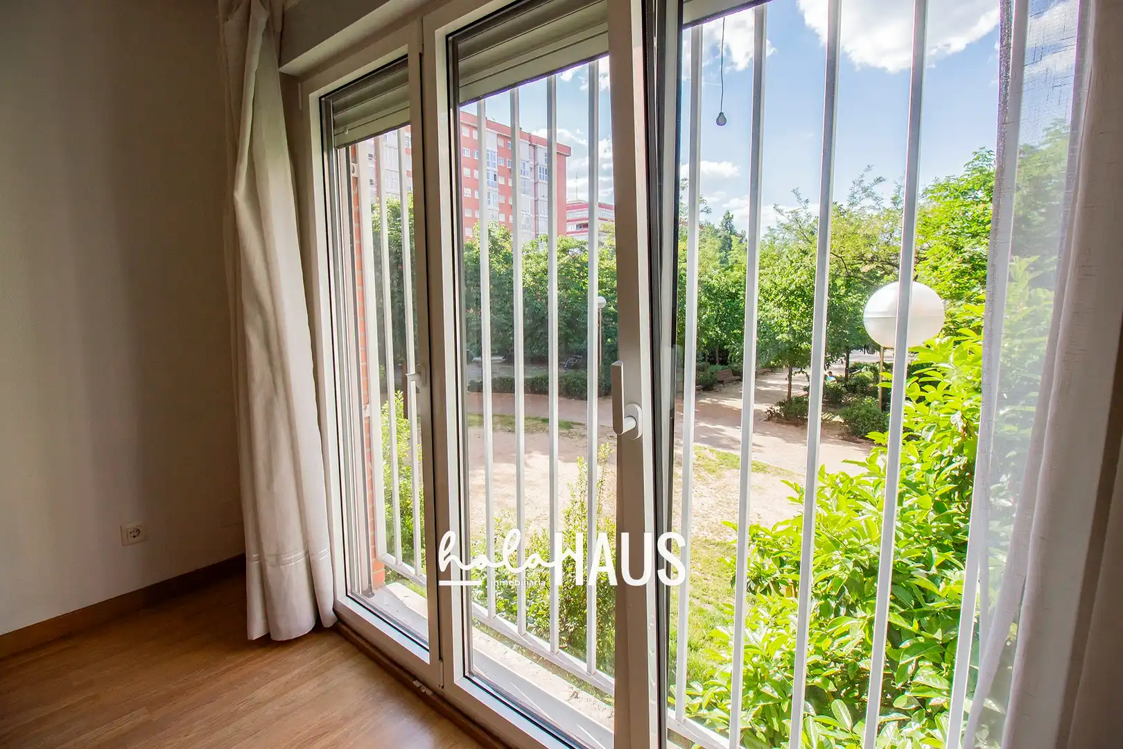 Balcony of Flat for sale in Madrid  with Air Conditioner, Heating and Storage room