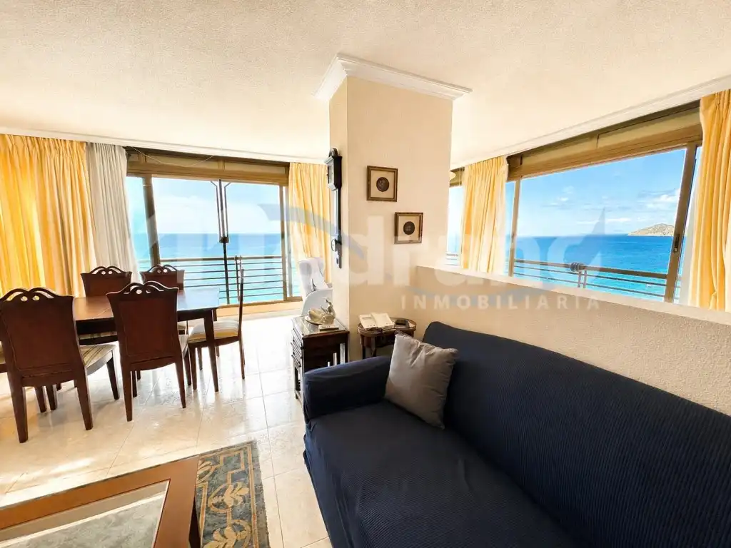 Living room of Flat for sale in Benidorm  with Air Conditioner, Private garden and Swimming Pool