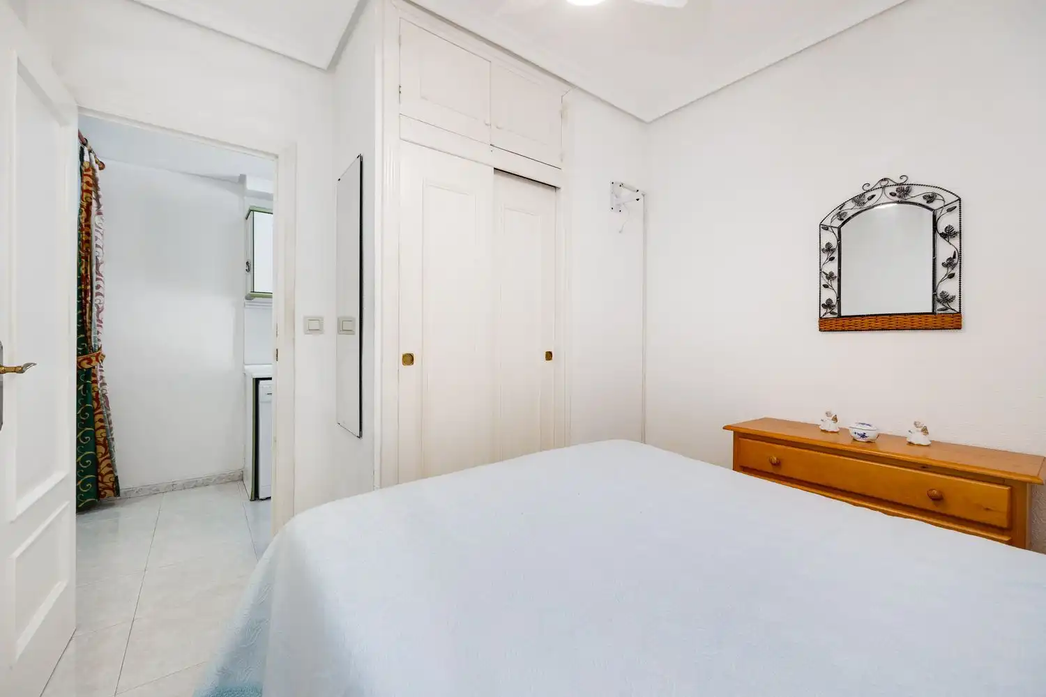 Bedroom of Flat for sale in Torrevieja  with Air Conditioner, Terrace and Furnished