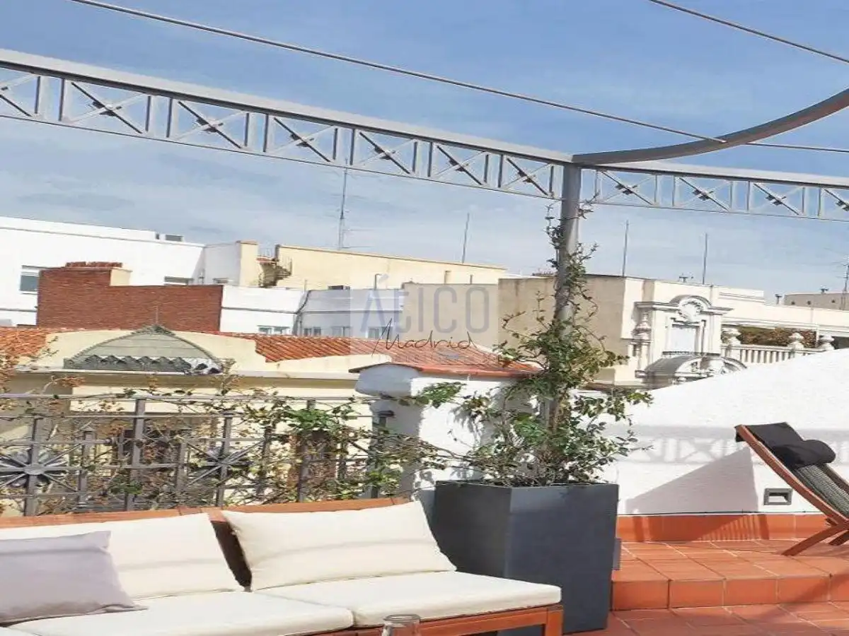 Terrassa de Àtic de lloguer en Madrid amb Aire condicionat, Terrassa i Moblat