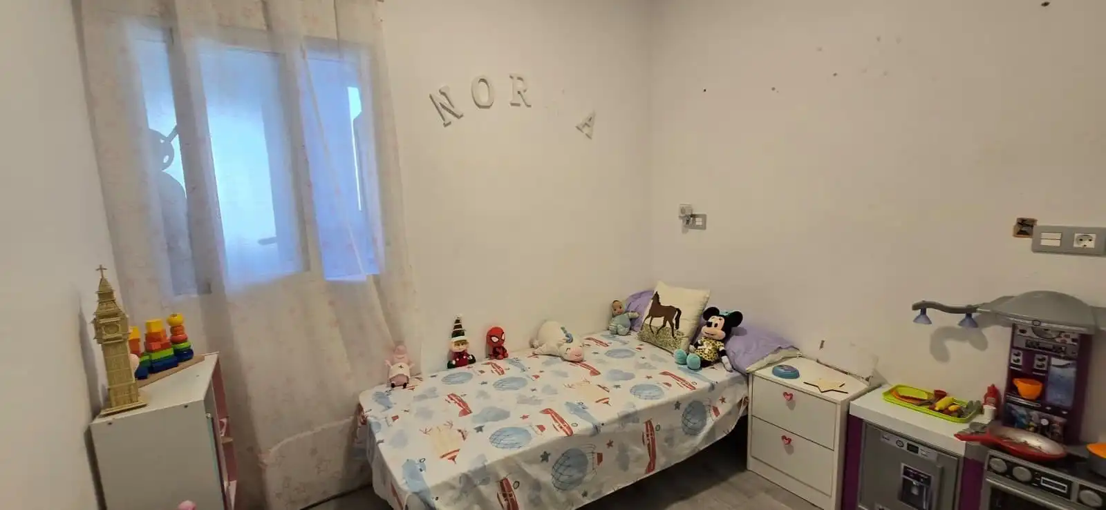 Dormitori de Casa o xalet en venda en Piedrabuena amb Aire condicionat i Moblat