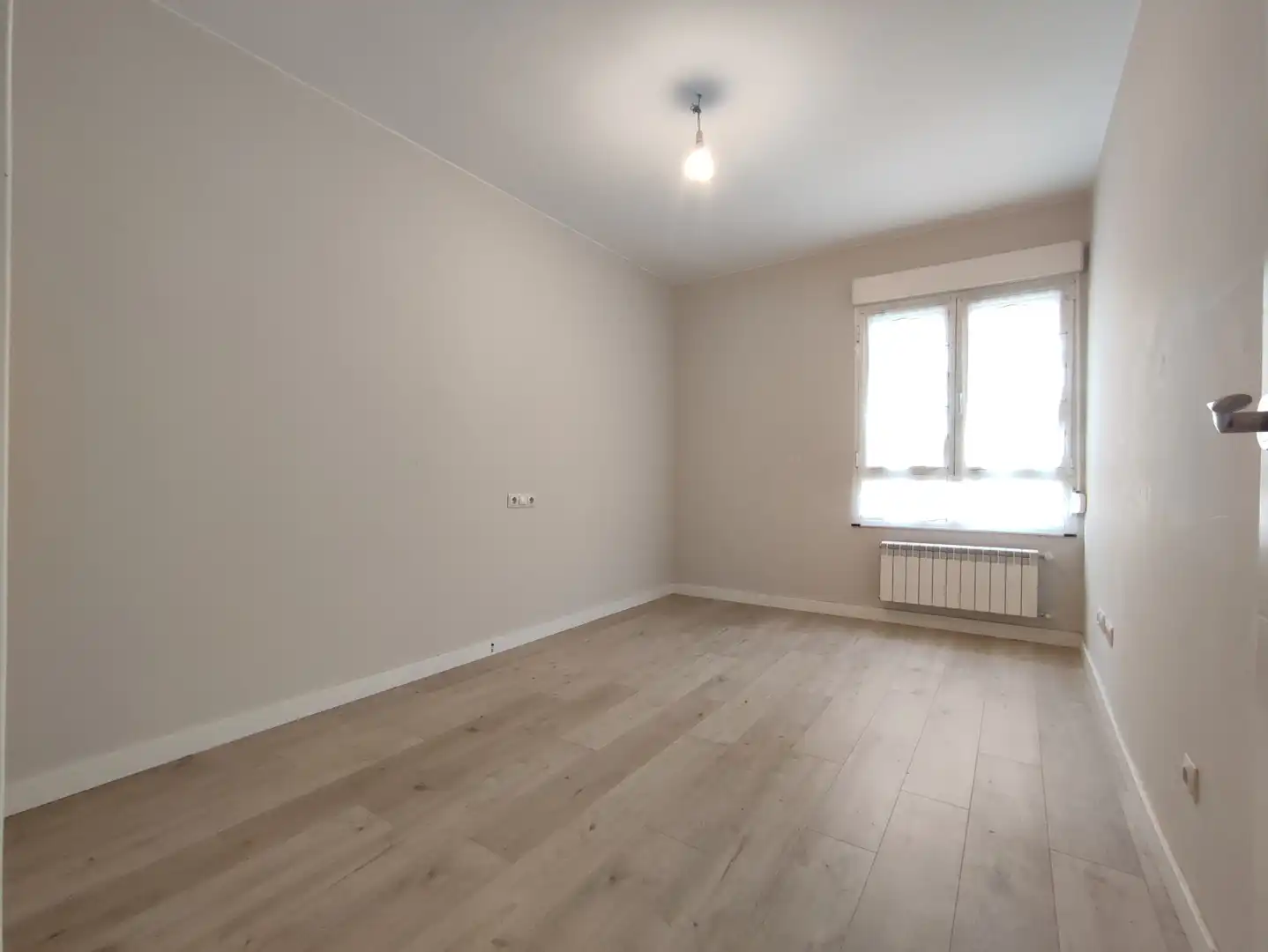 Habitación de Piso de alquiler en Gijón  con Calefacción