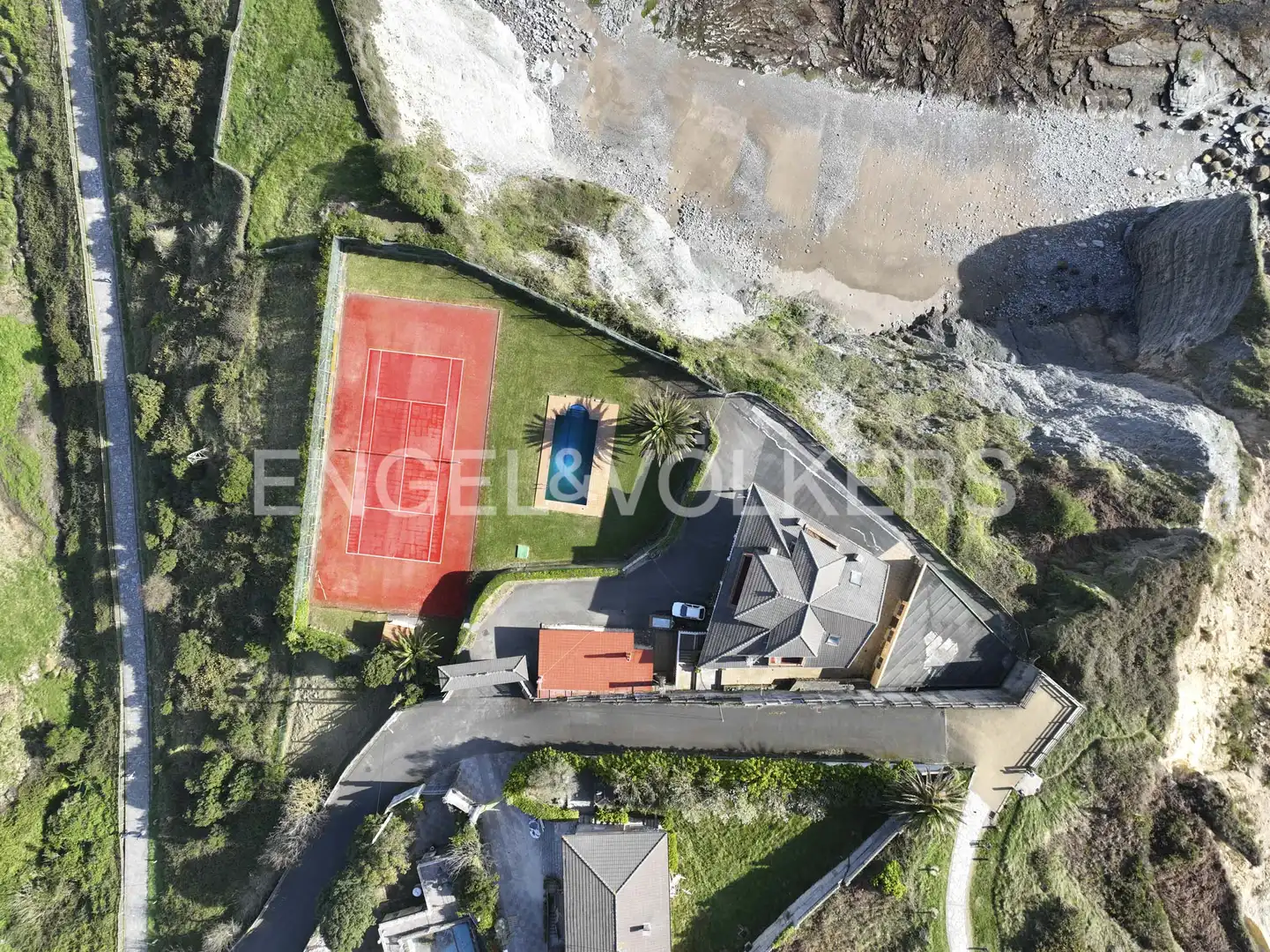 Casa o chalet en venta en Gijón  con Calefacción, Trastero y Piscina