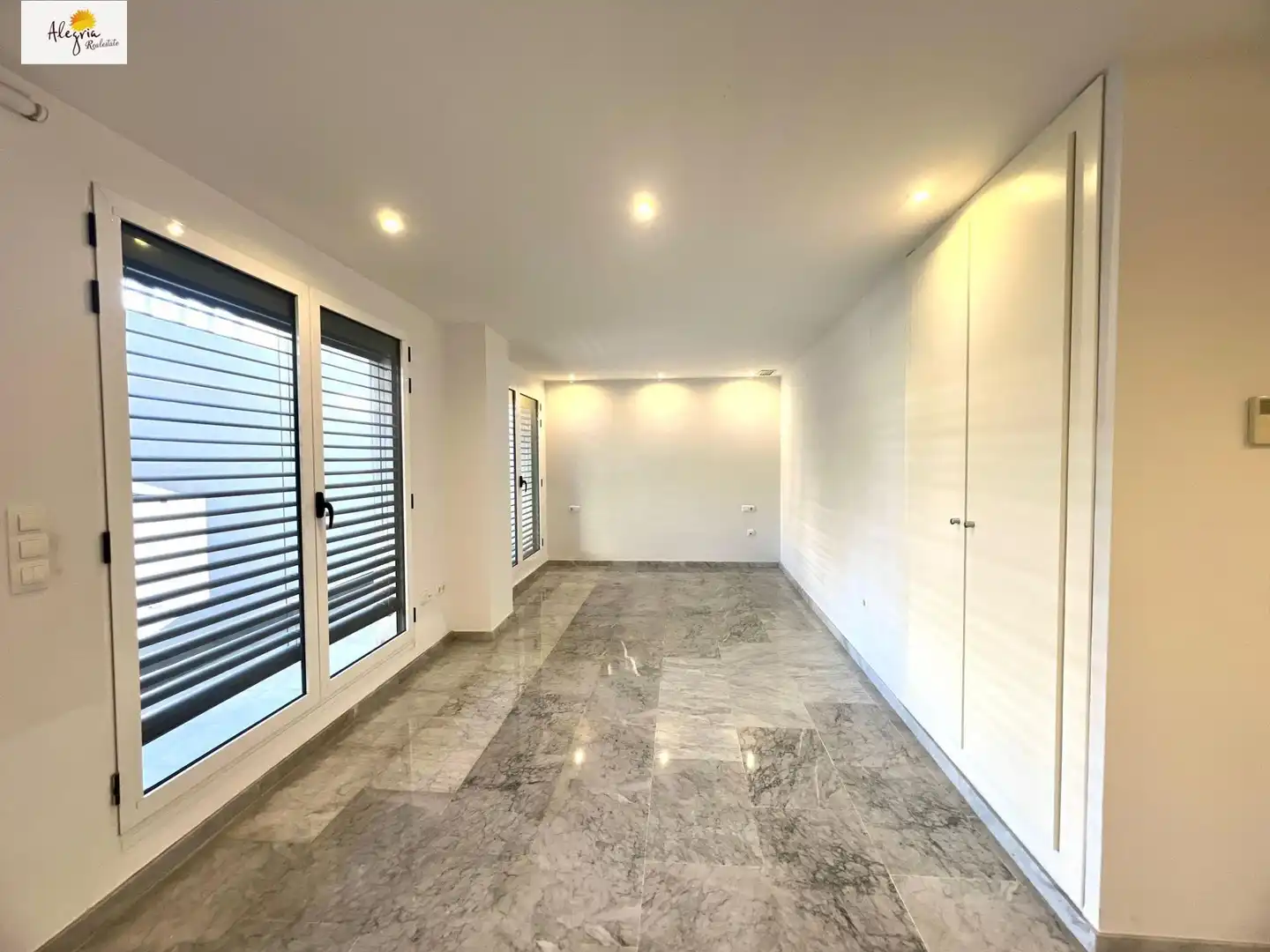 Maisonette zum Verkauf in Valencia mit Klimaanlage, Heizung und Terrasse