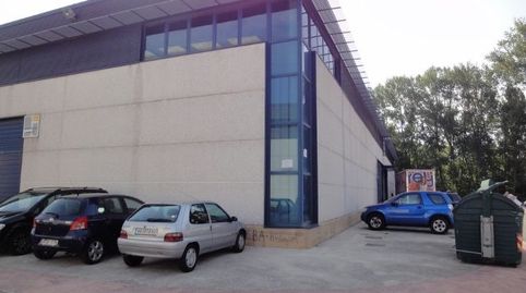 NAVE-ALAMACÉN EN VENTA. ARRE