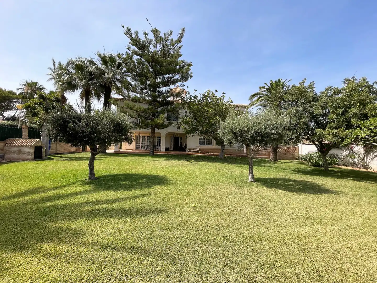 Jardí de Casa o xalet en venda en Orihuela amb Jardí privat, Terrassa i Piscina