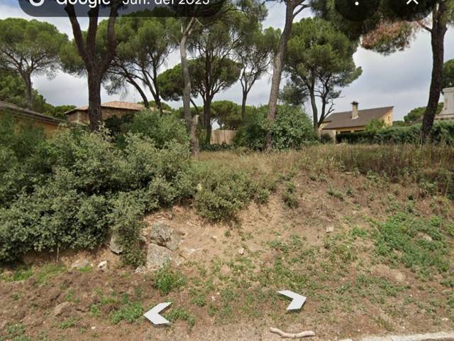 Terreno residencial en Venta en Calle de la Acacia, 141 en Almorox