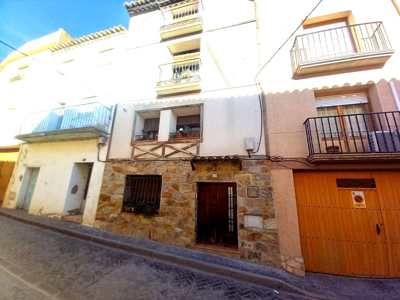 Exterior view of House or chalet for sale in Magallón  with Air Conditioner, Heating and Storage room