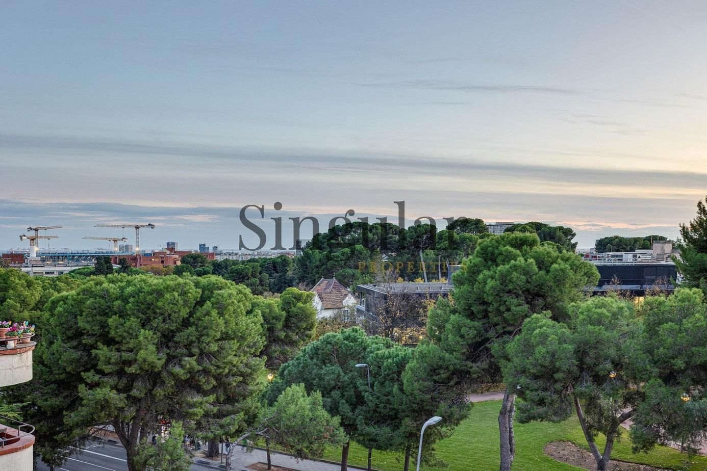 Exterior view of Attic to rent in  Barcelona Capital  with Private garden, Parquet flooring and Terrace