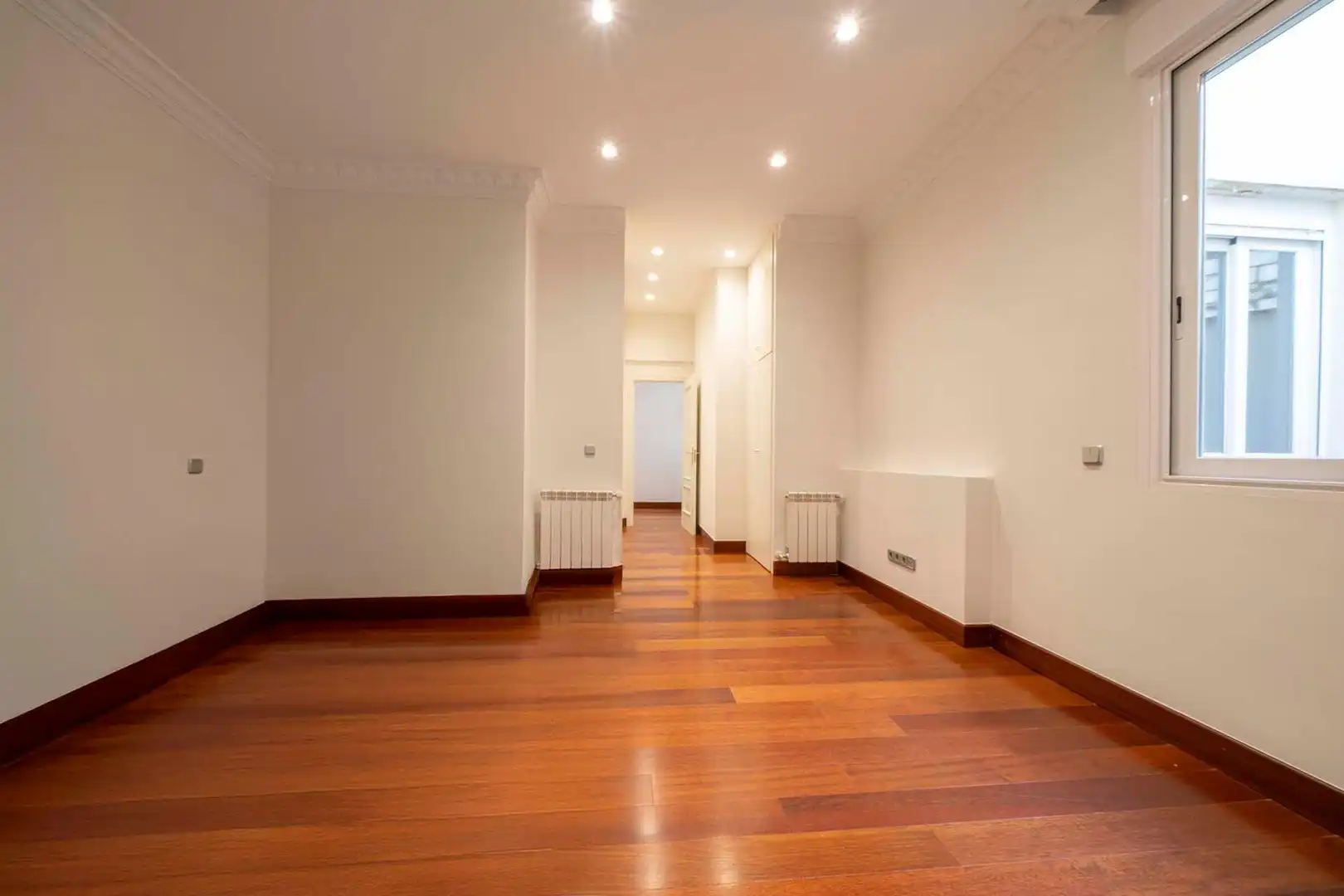 Flat for rent in Madrid  with Air Conditioner, Heating and Balcony
