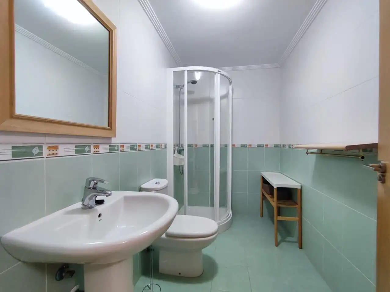 Baño de Casa adosada en venta en Casas de Juan Núñez con Calefacción, Jardín privado y Terraza