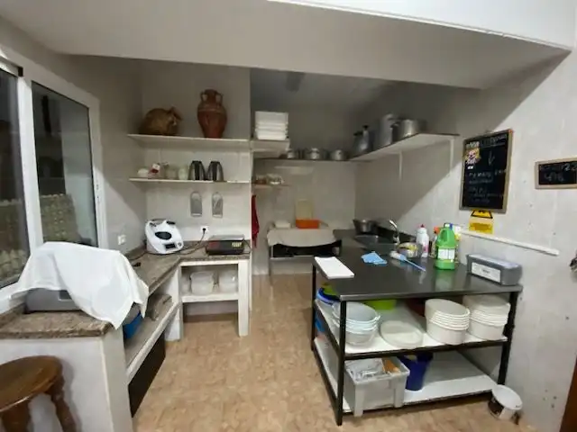 Cuina de Local en venda en La Zarza (Badajoz) amb Aire condicionat, Terrassa i Moblat