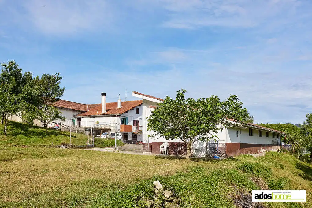 Außenansicht von Country house zum Verkauf in Zarautz