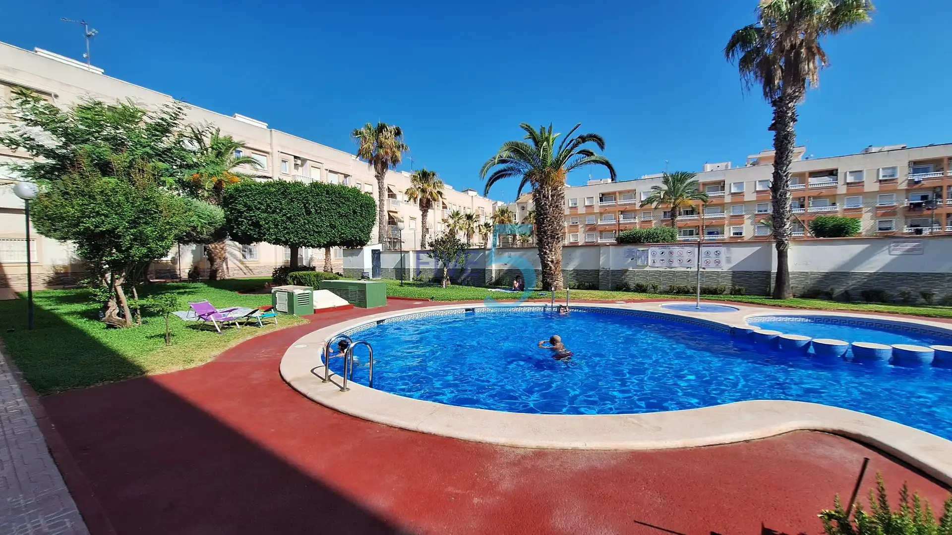 Piscina de Estudi en venda en Torrevieja amb Aire condicionat, Piscina i Balcó