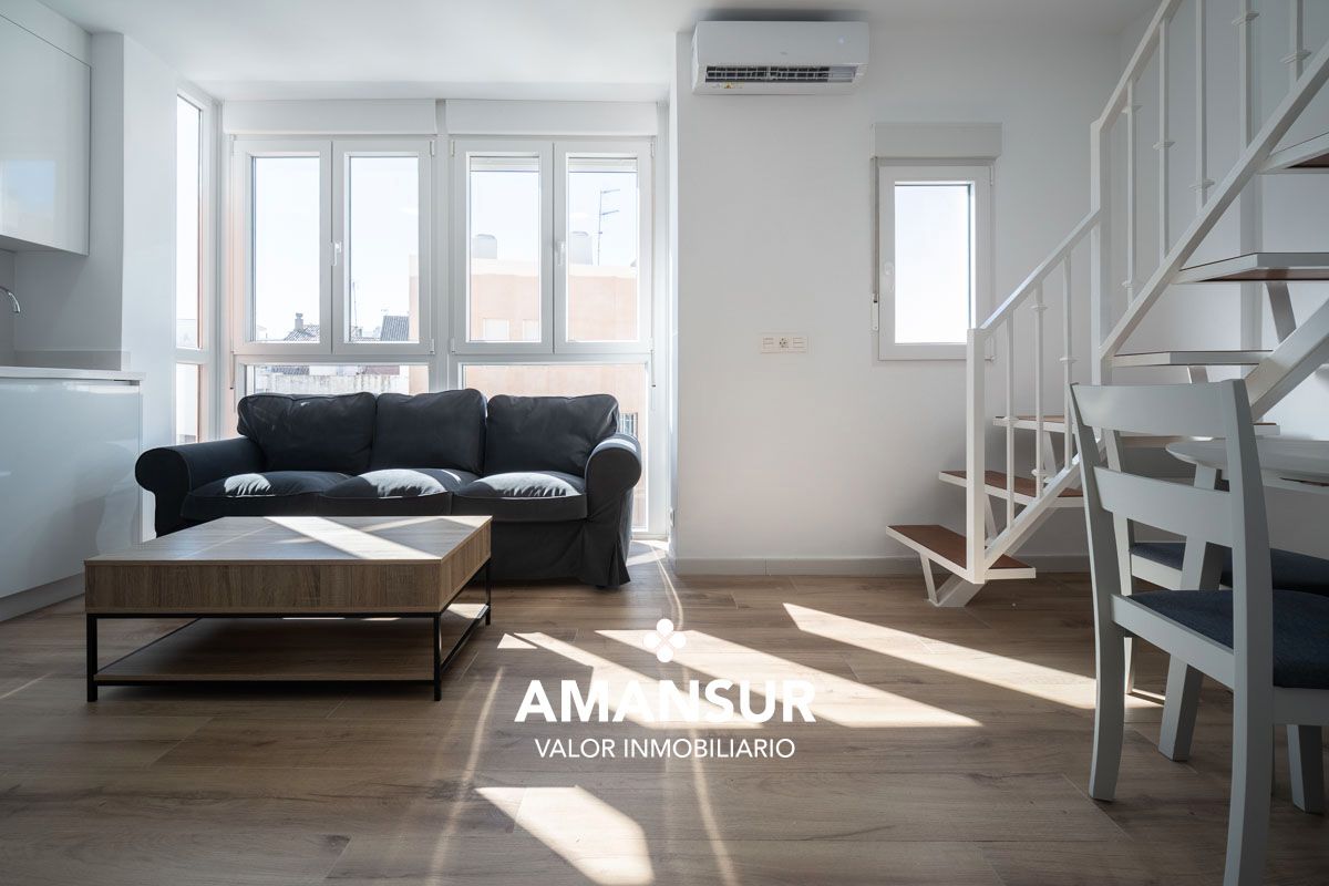 Living room of Duplex to rent in  Huelva Capital  with Air Conditioner, Terrace and Furnished