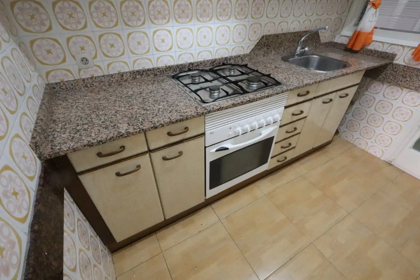 Cocina de Piso en venta en Barcelona con Calefacción, Balcón y Jacuzzi