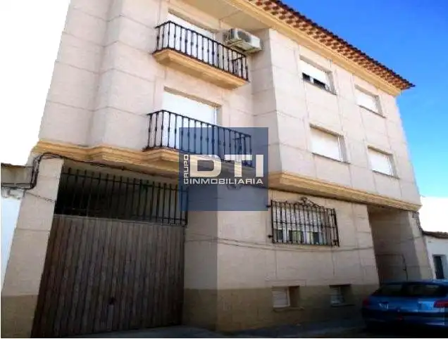 Vista exterior de Garaje en venta en Villarrobledo