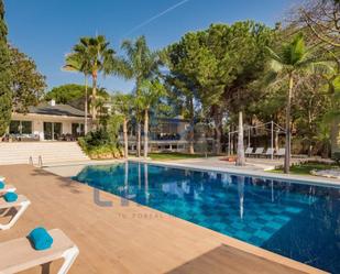 Garden of House or chalet for sale in Marbella  with Air Conditioner and Swimming Pool