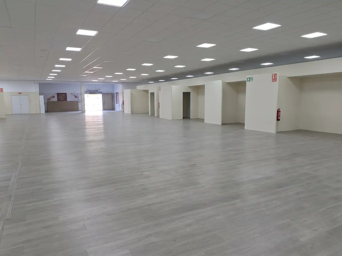 Fabrikhallen zur Miete in Arenal - La Pólvora