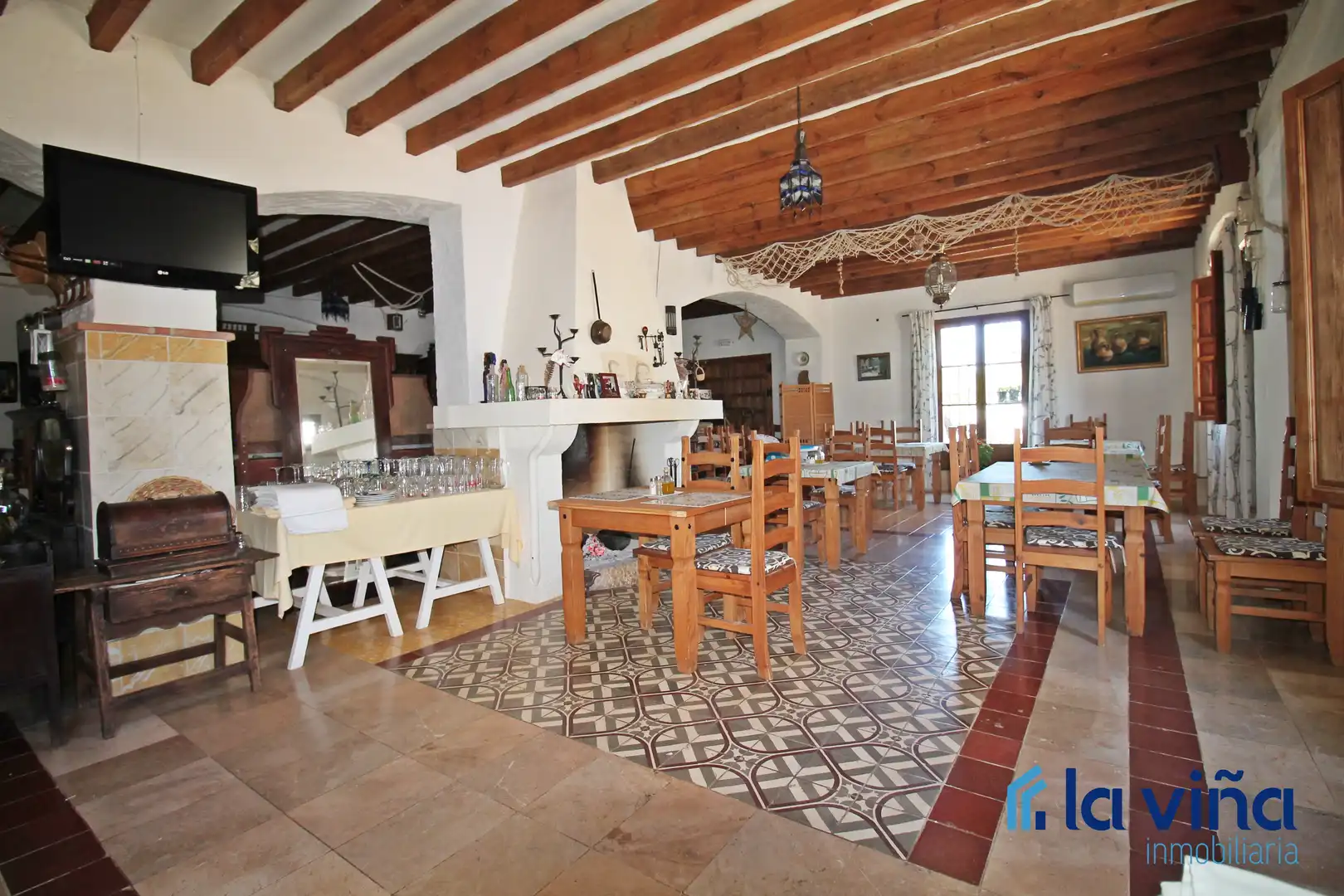 Finca rústica en venta en Martín de la Jara con Aire acondicionado, Jardín privado y Trastero